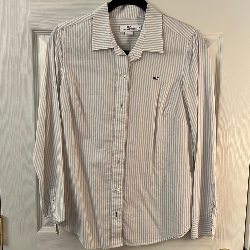 Vineyard Vines Grey/White Stripe Button-Up (sz 6)